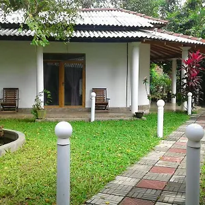 river-retreat-sigiriya.kandyhotelsnow.com/